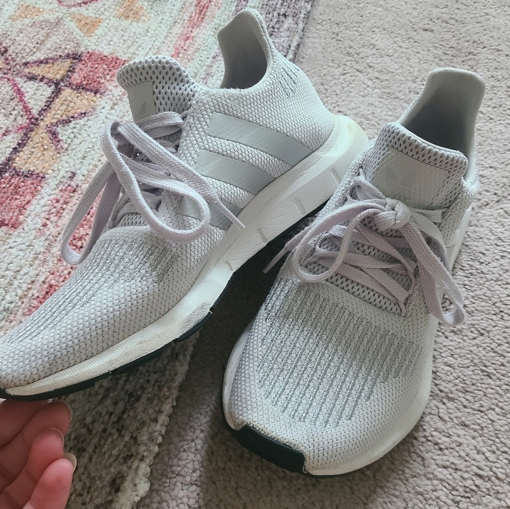 Adidas originals Swift Run size 8.5